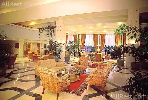 Unsaphire Hotel 8